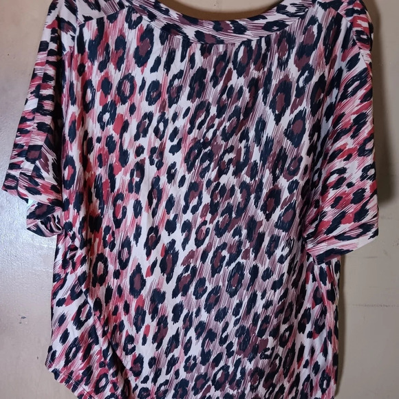 LOVEU. DEAR Womens High Low Top Reddish Jaguar Print Size 2XL - Picture 5 of 5